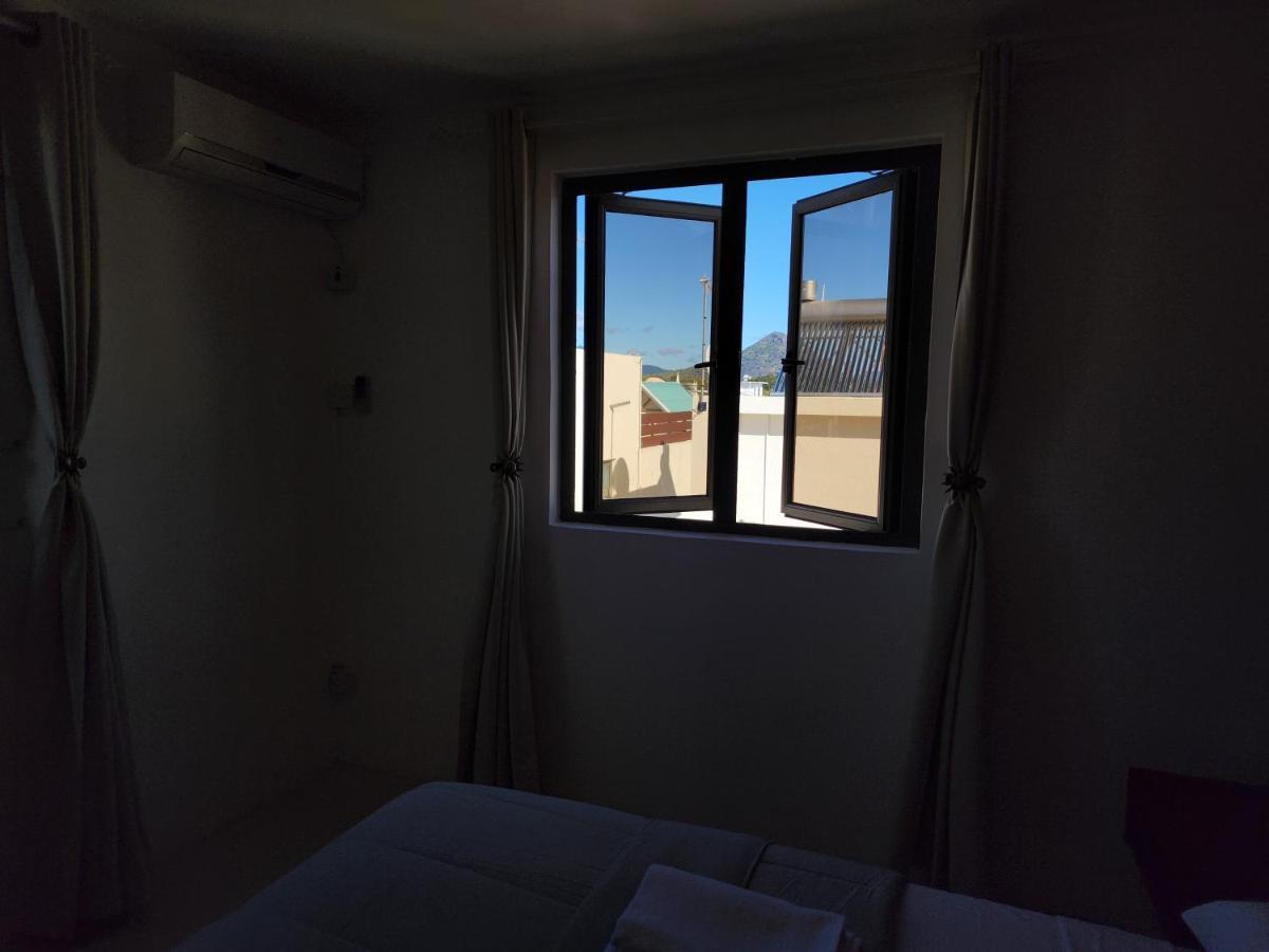 Sunsetview Beach Apartment Flic-en-Flacq 外观 照片